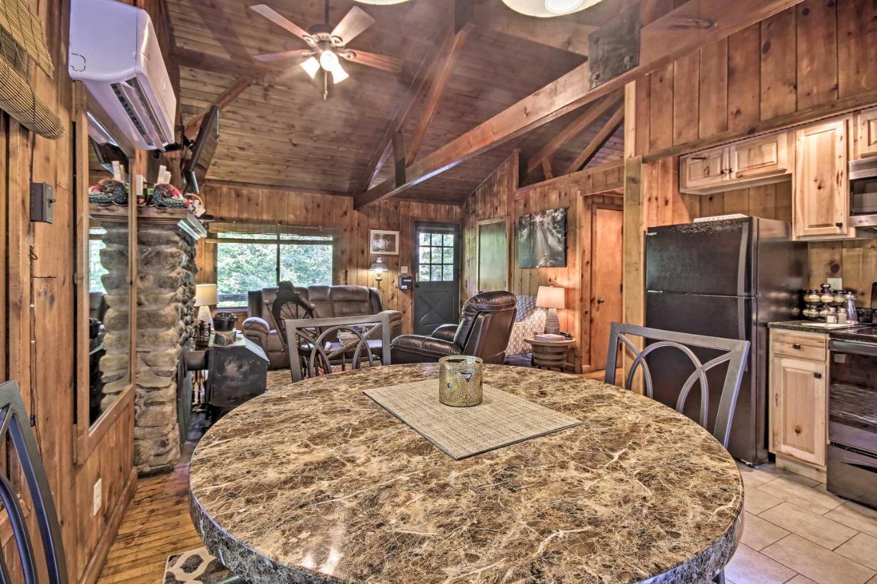 Secluded Stanardsville Cabin With 10 Acres And Hot Tub Buitenkant foto
